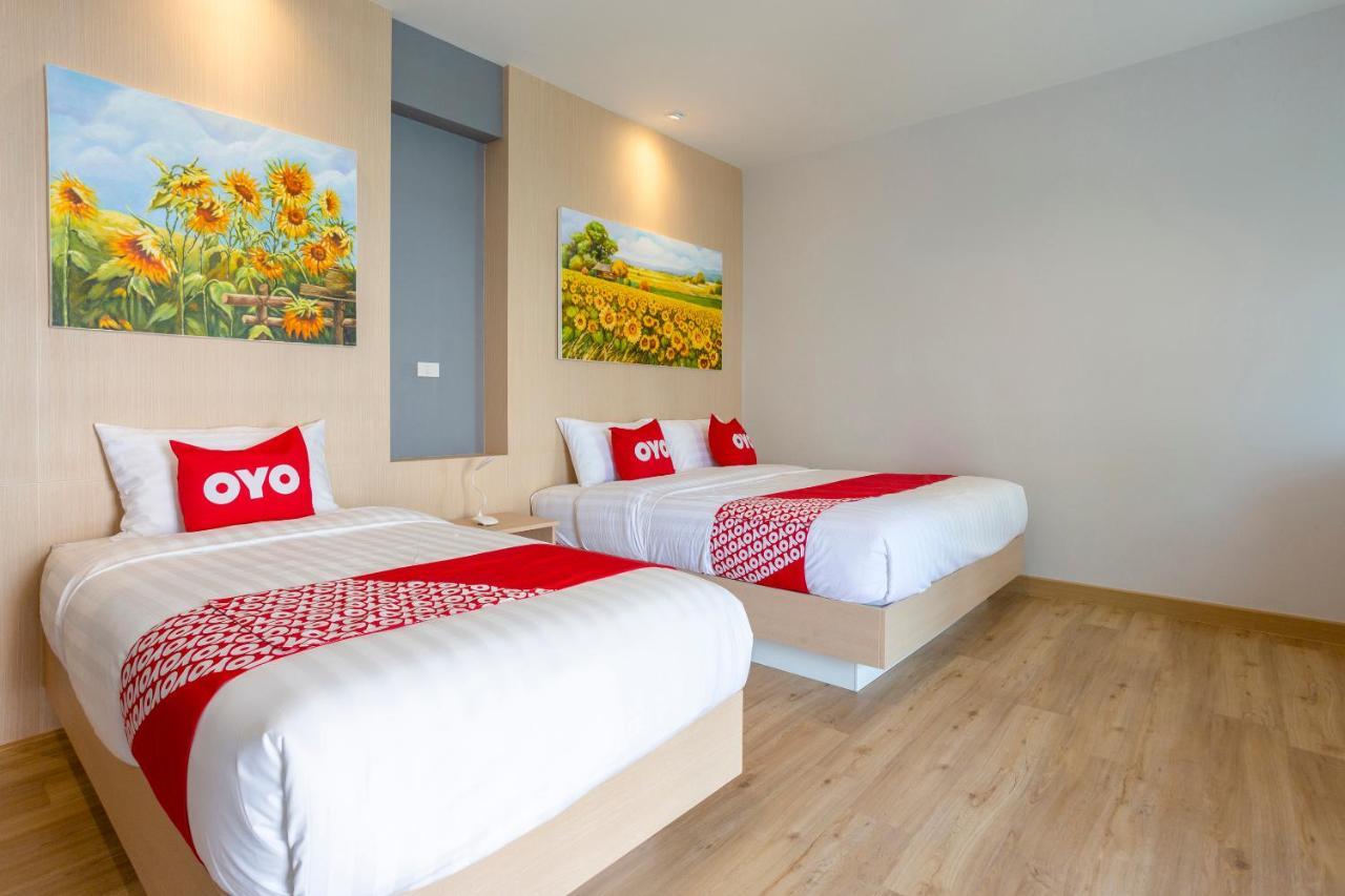 Oyo 1053 Bloom Guest House Chiang Mai Buitenkant foto