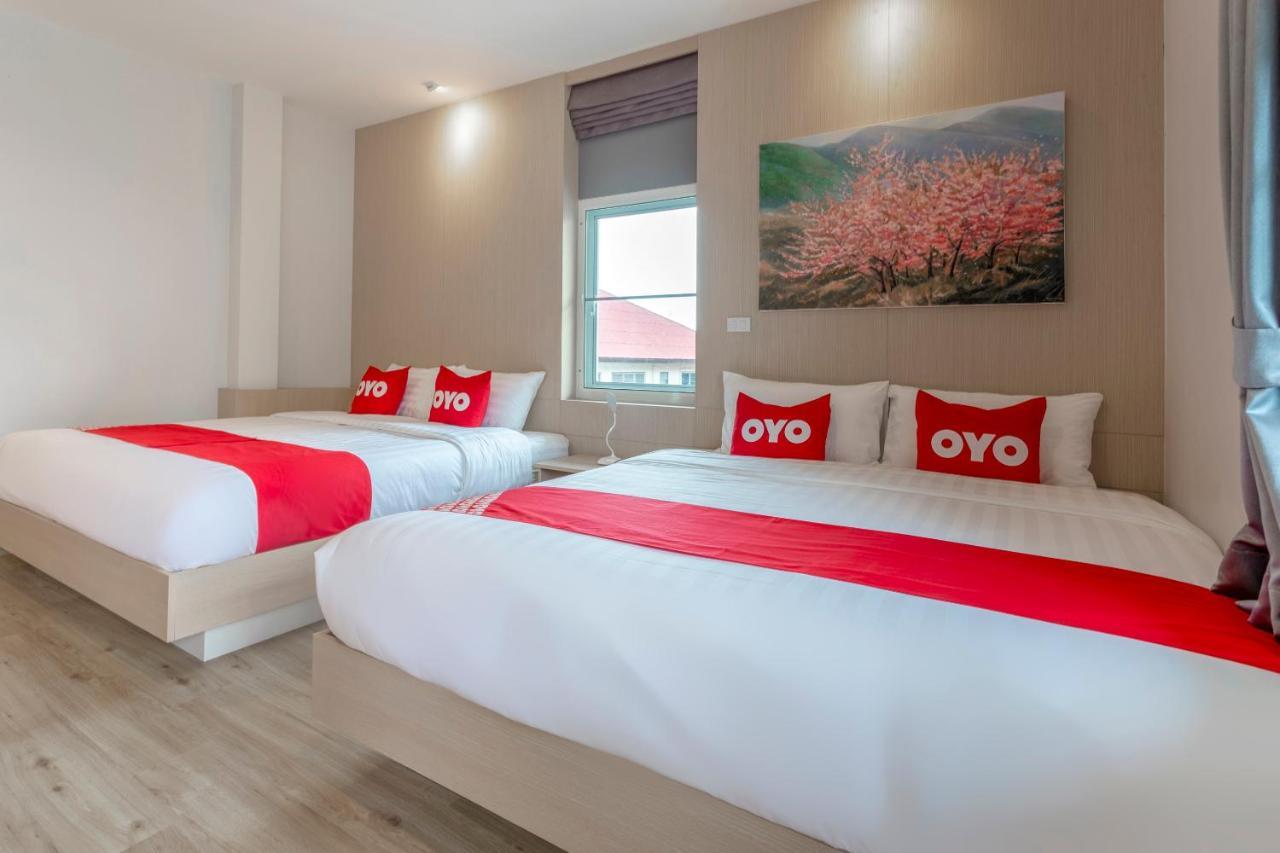 Oyo 1053 Bloom Guest House Chiang Mai Buitenkant foto