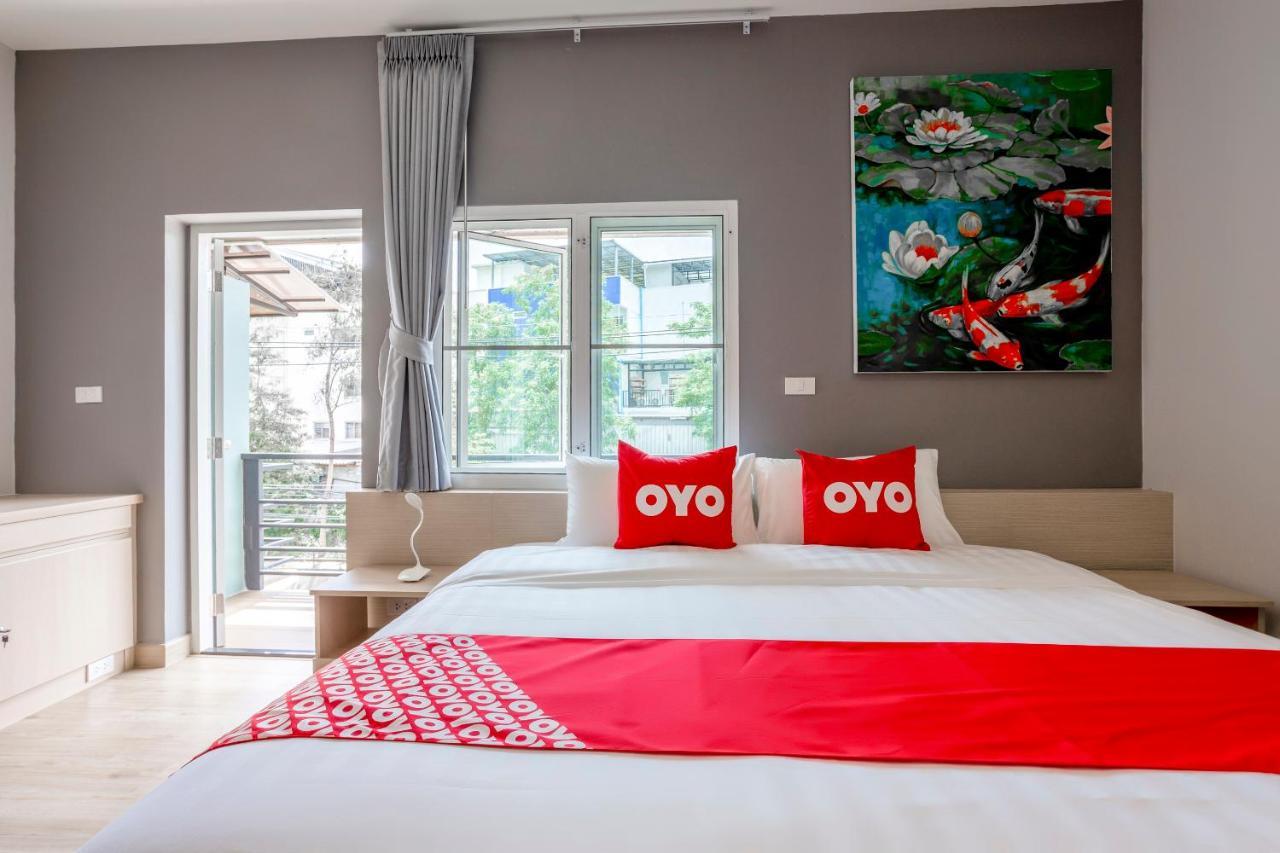 Oyo 1053 Bloom Guest House Chiang Mai Buitenkant foto