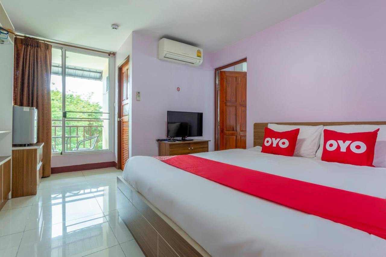 Oyo 1053 Bloom Guest House Chiang Mai Buitenkant foto