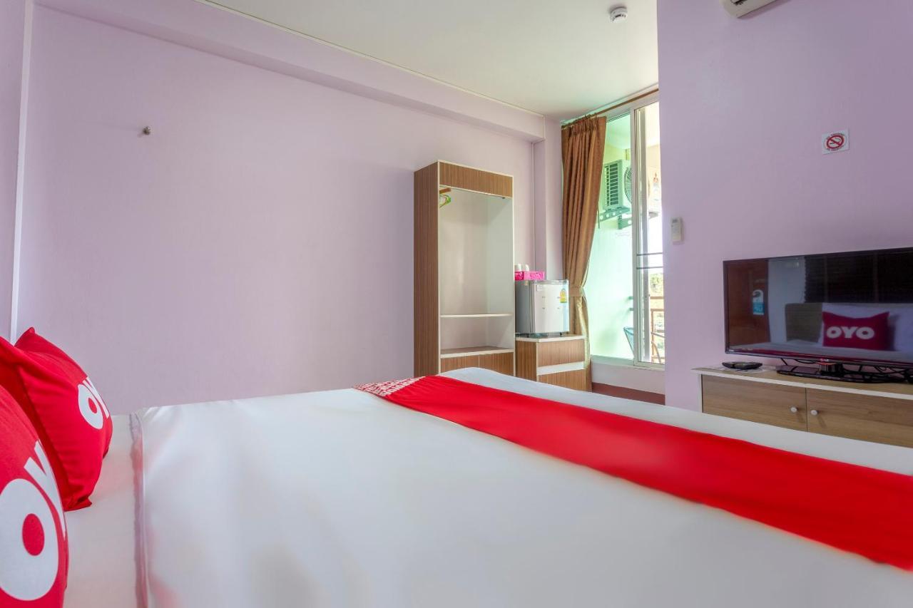 Oyo 1053 Bloom Guest House Chiang Mai Buitenkant foto