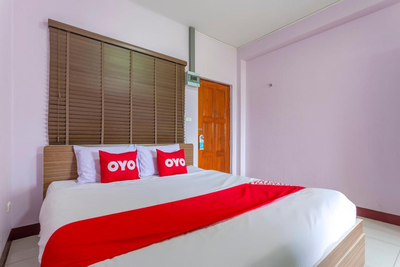 Oyo 1053 Bloom Guest House Chiang Mai Buitenkant foto