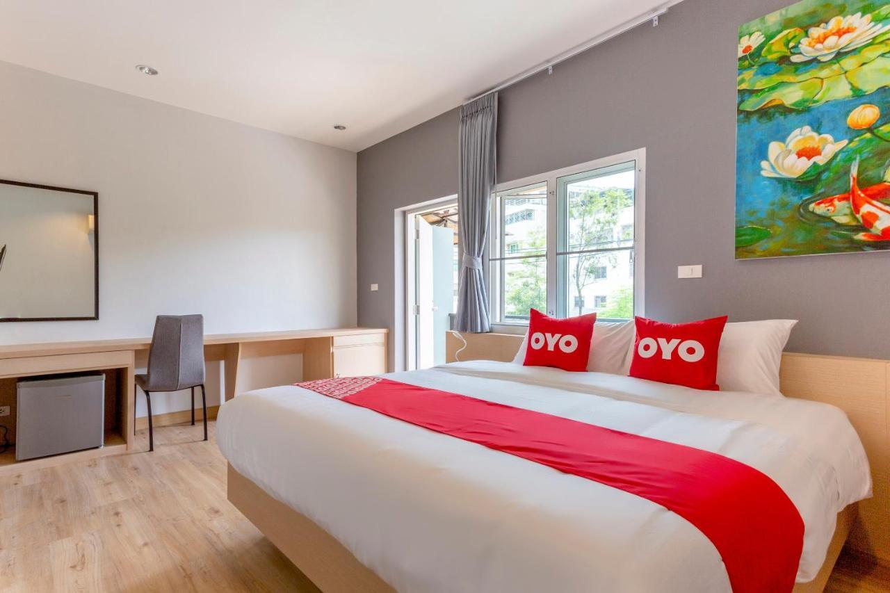 Oyo 1053 Bloom Guest House Chiang Mai Buitenkant foto